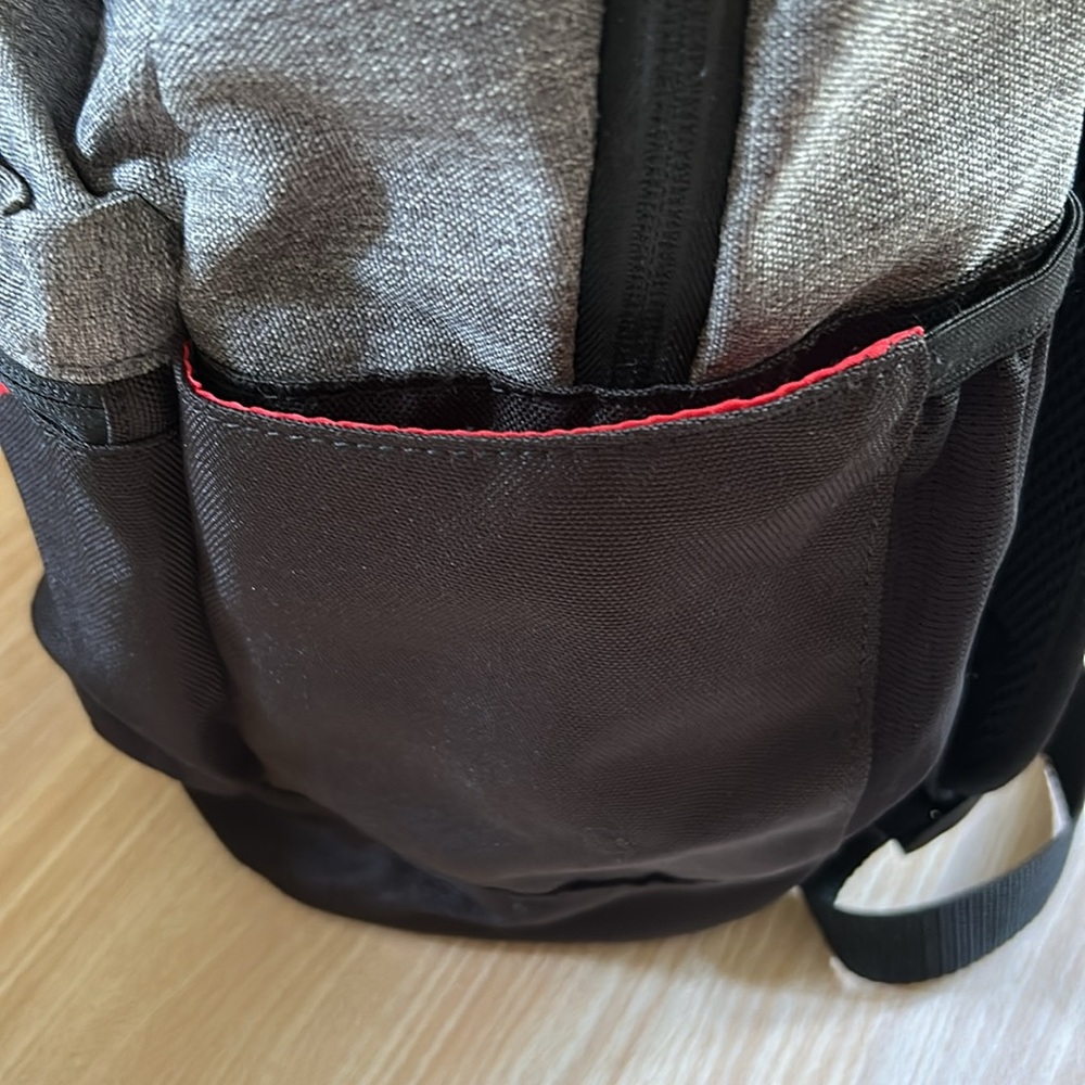 Puma backpack black red gray laptop compartment pockets, front zip pocket, logo - Picture 4 of 8
